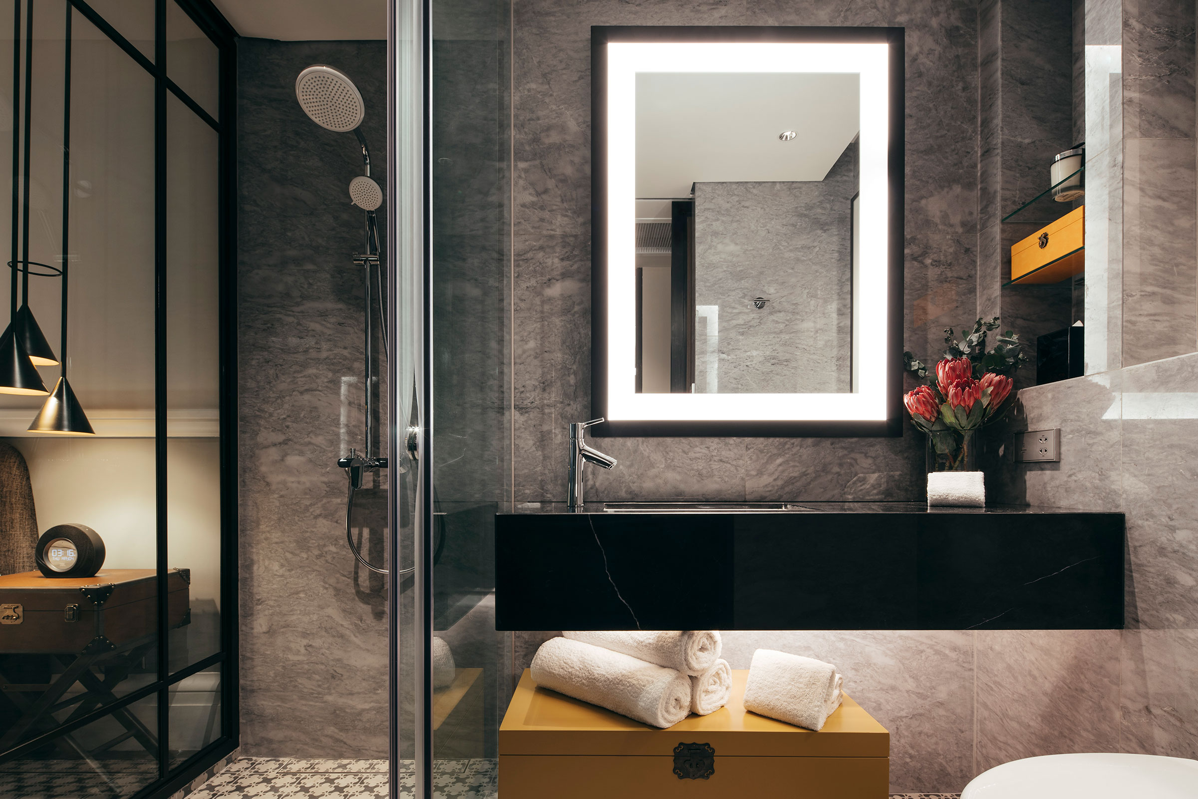 bathroom with rainshower and mirror