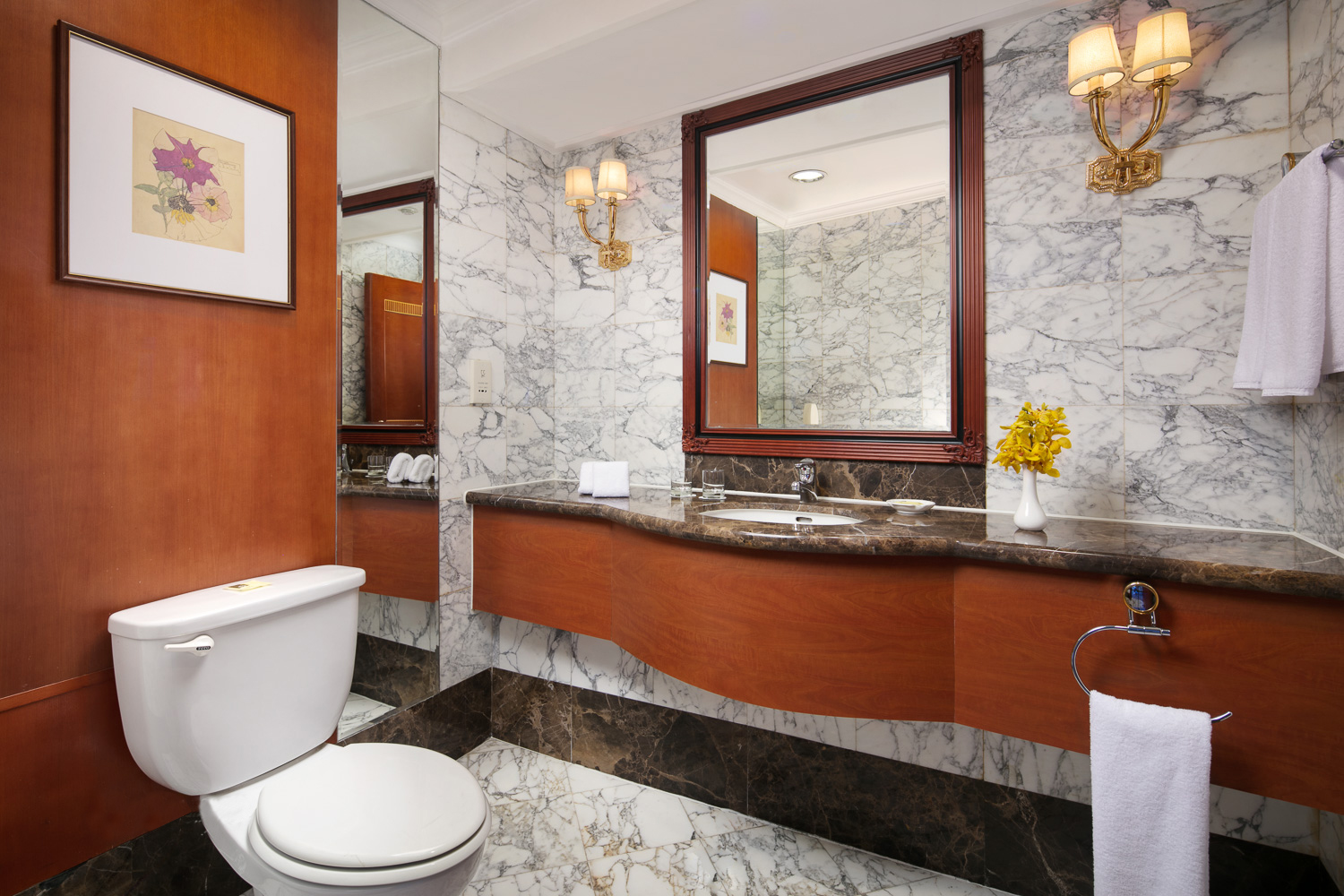 Presidential Suite Bathroom